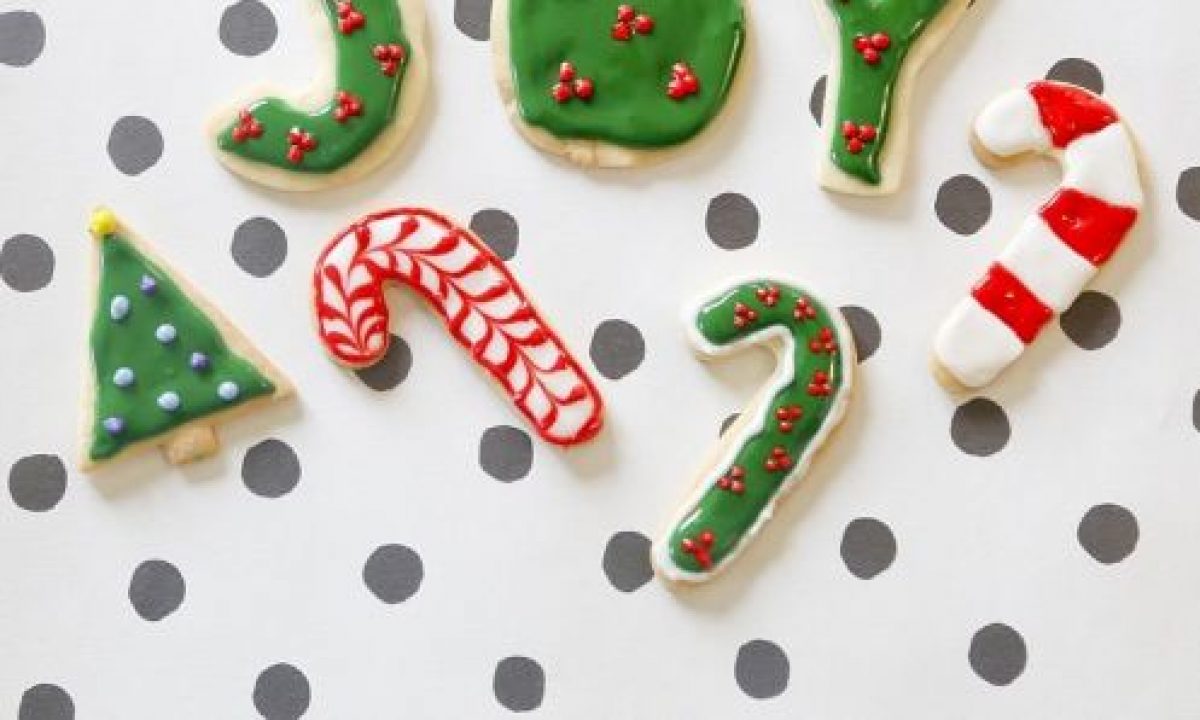 Dolci Di Natale Facilissimi.Biscotti Di Natale Facilissimi Buttalapasta