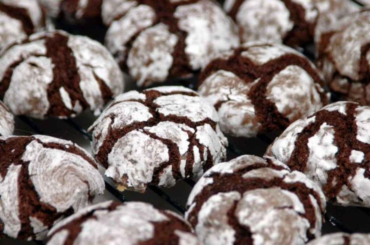 Biscotti Di Natale Cioccolato.Biscotti Di Natale Con Le Nocciole E Il Cioccolato Buttalapasta