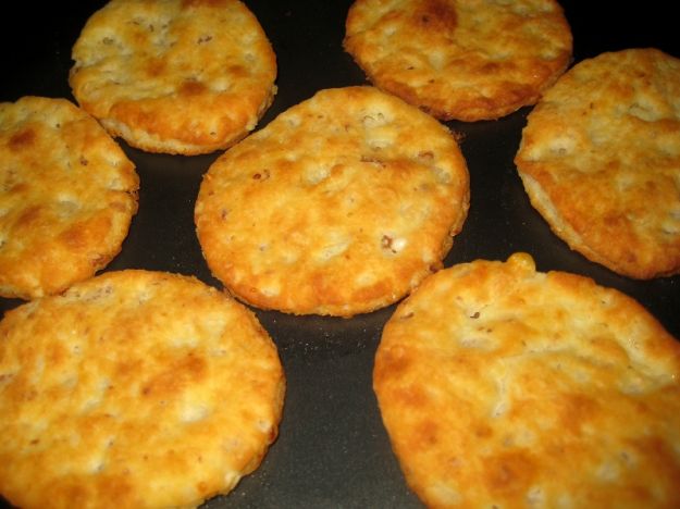 biscotti salati al parmigiano