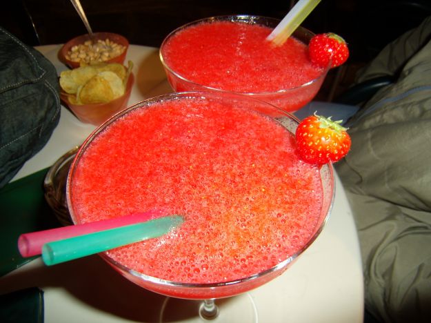 Cocktail di fragole spumeggianti