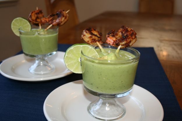 cocktail di gamberi con avocado e yogurt