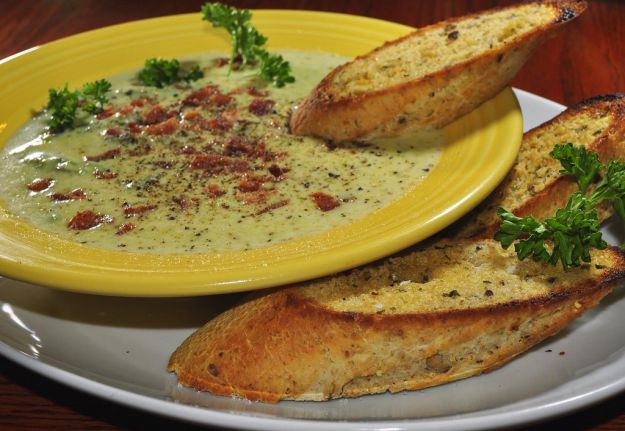 crema di asparagi e bacon