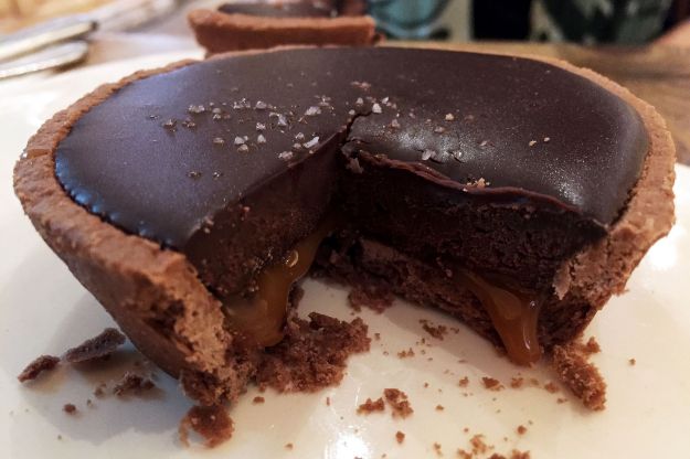 Crostata al caramello salato e cioccolato