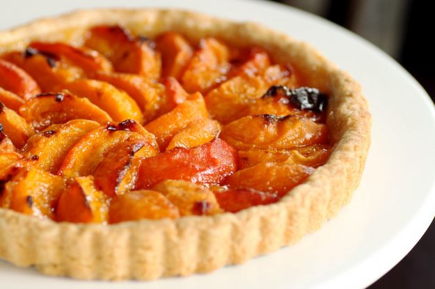 crostata con pesche e albicocche