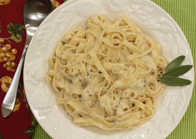 Fettuccine con noci e Gorgonzola