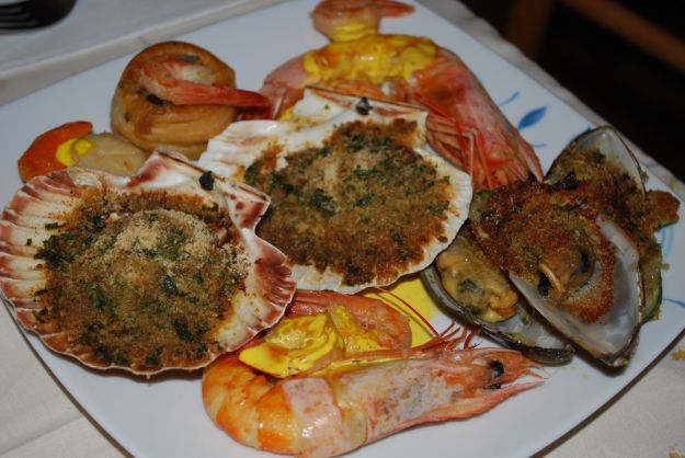 Antipasto di gamberi e capesante