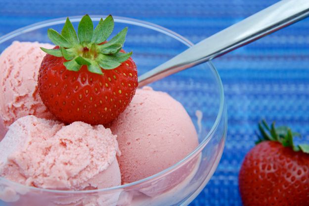 gelato alla fragola