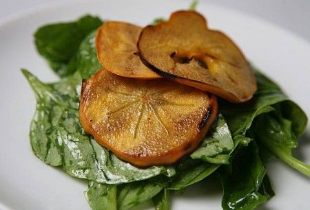 Insalata di cachi grigliati