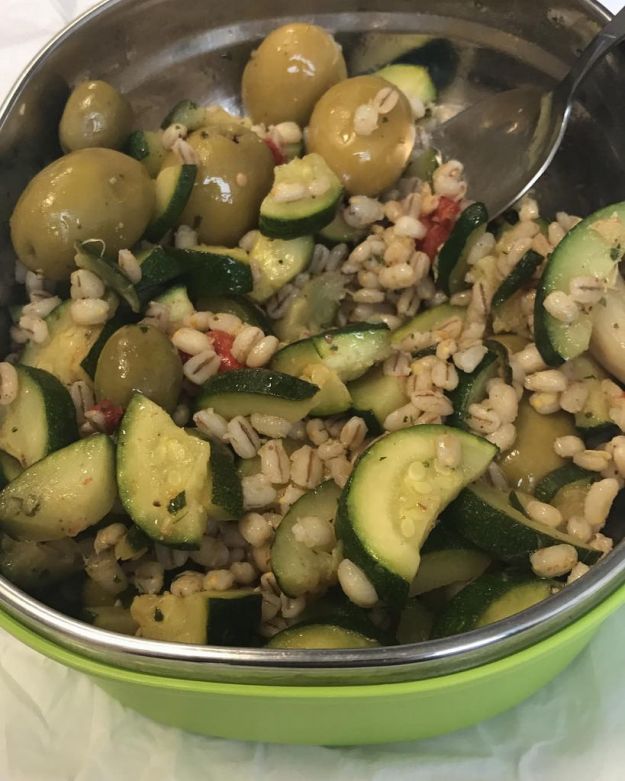 Insalata di farro con zucchine