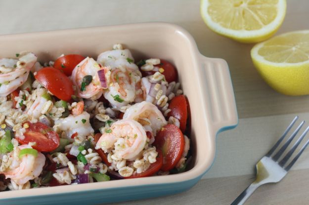 insalata di farro, orzo e frutti di mare