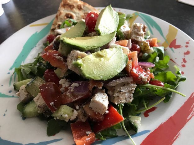 insalata di pollo e avocado