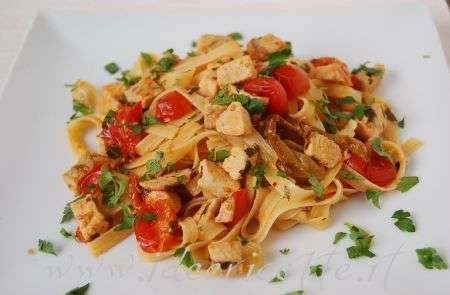 tagliatelle pesce spada e pomodorini