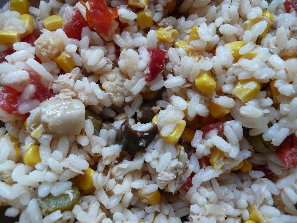 Insalata di riso con verdure varie