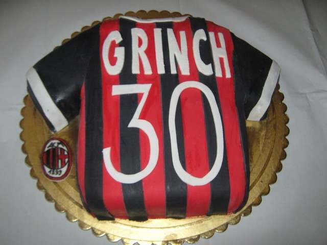 Torte del Milan con pasta di zucchero