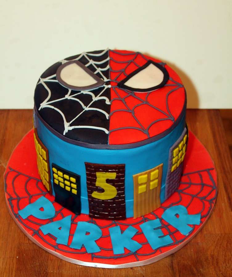 Torta Spiderman cilindrica