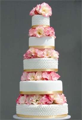 Torta con i fiori multistrato
