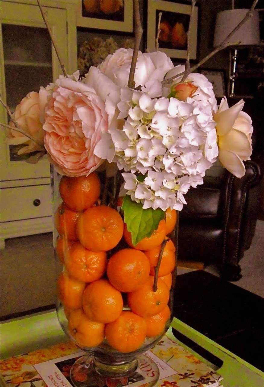 Decorazioni con frutta e fiori