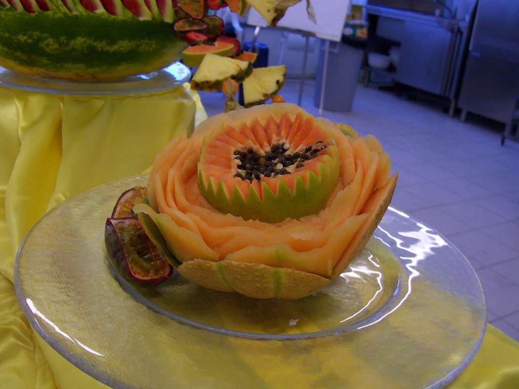 Frutta intagliata
