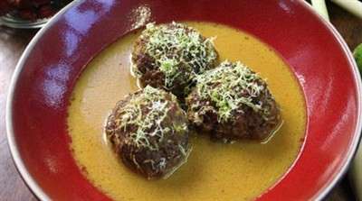 Polpette in brodo di cocco profumato