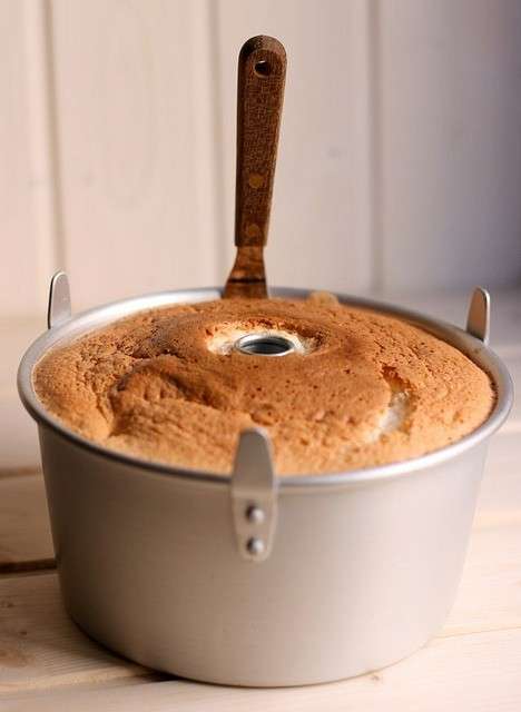 Preparazione angel cake