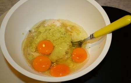 Uova per farcire le zucchine ripiene
