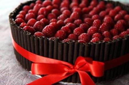 torta compleanno fragole cioccolato