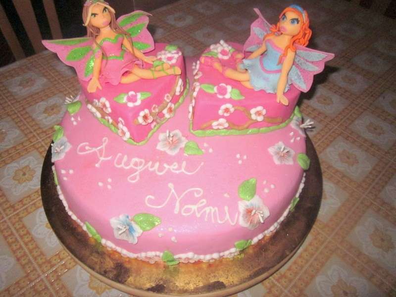 Torta Bloom e Flora con cioccolato plastico