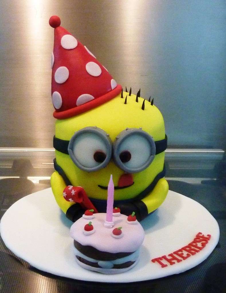 Torta Cattivissimo me, minion con mini cake