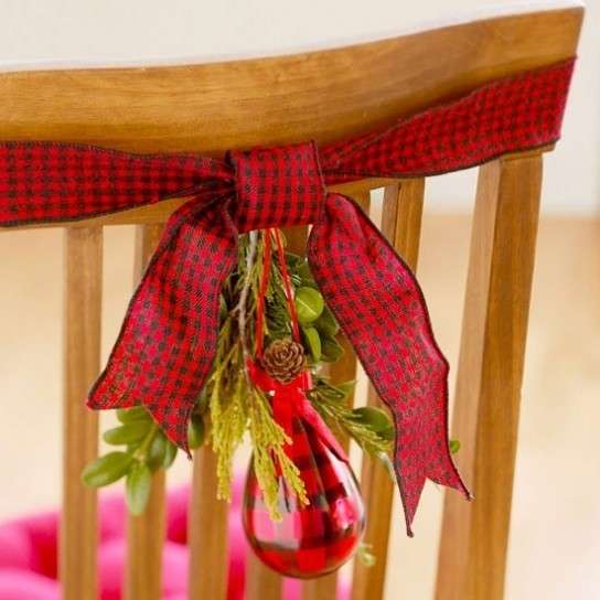Decorazione tavola di Natale, particolare sedia