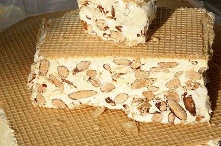 Decorazioni per la tavola di Natale, pezzo di torrone