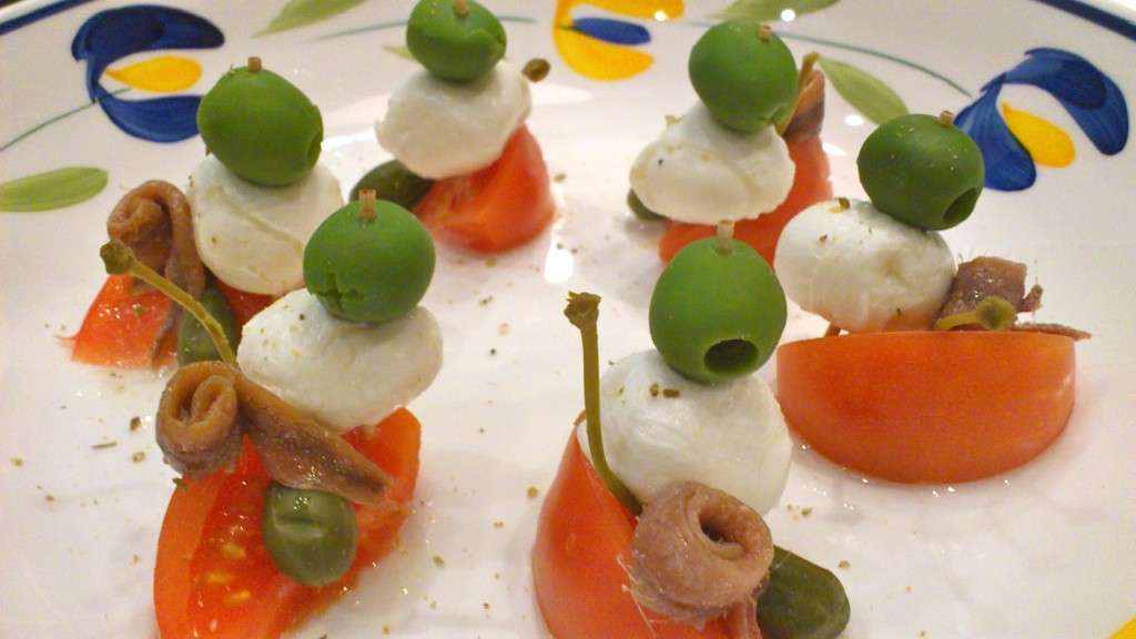 Appetizer con mozzarelline di bufala