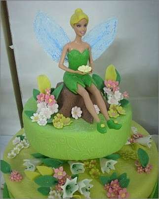 Barbie in versione Trilly come torta