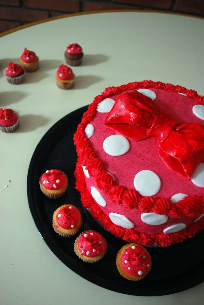 Fiocco di Minnie e cupcakes come torta