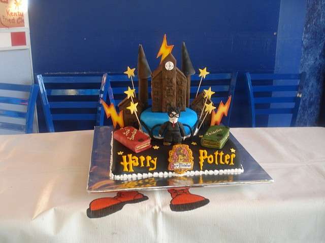Harry Potter e castello come torta