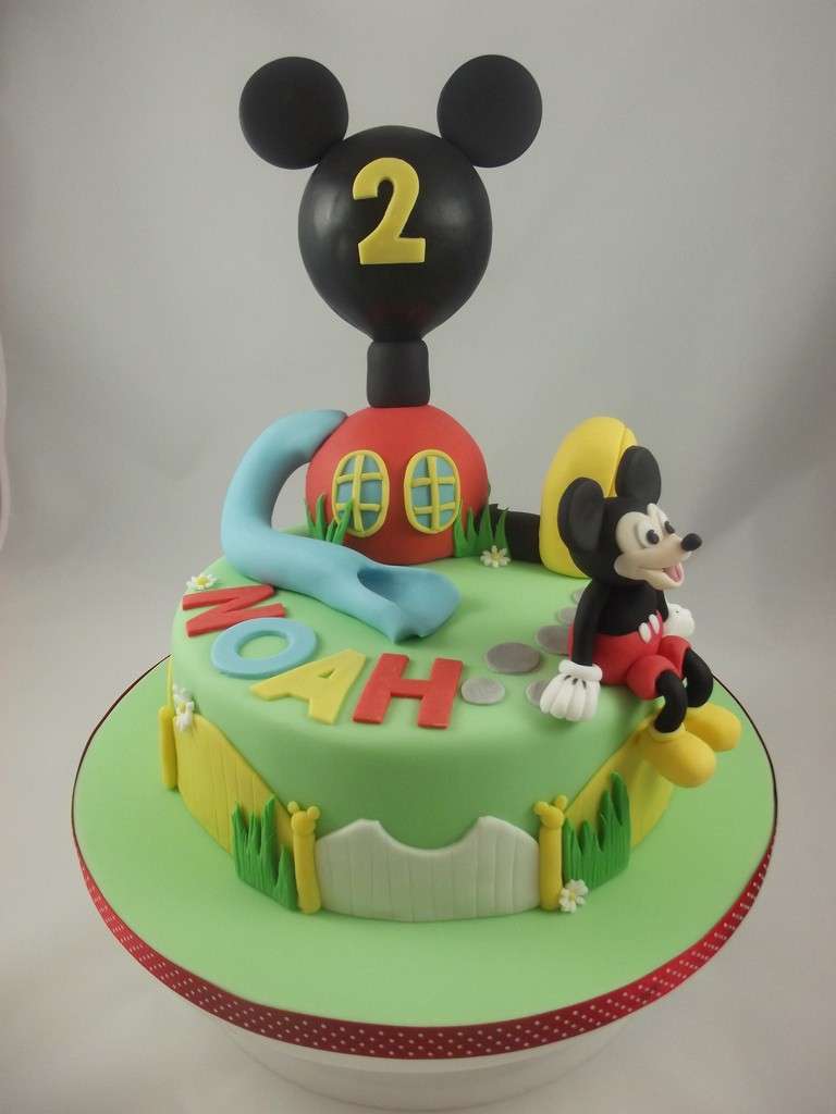 Mickey Mouse's cake