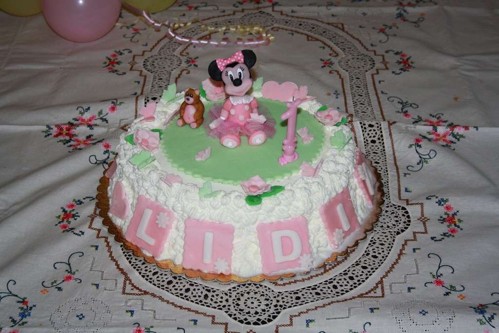 Minnie's cake