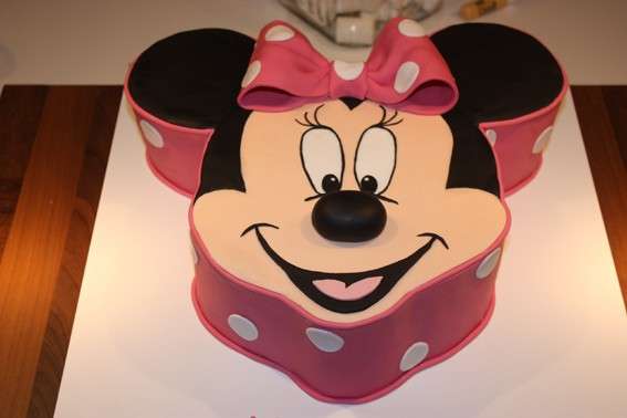 Primo piano torta Minnie