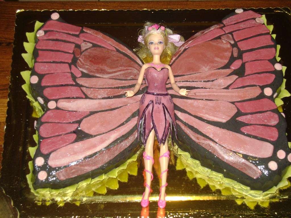 Torta Barbie a forma di farfalla