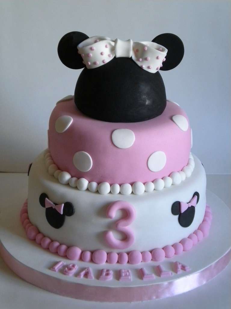 Torta decorata a tema Minnie