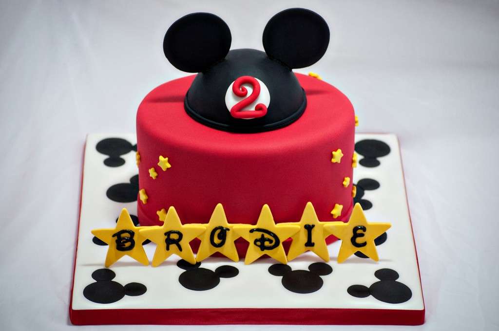 Torta Topolino con stelle