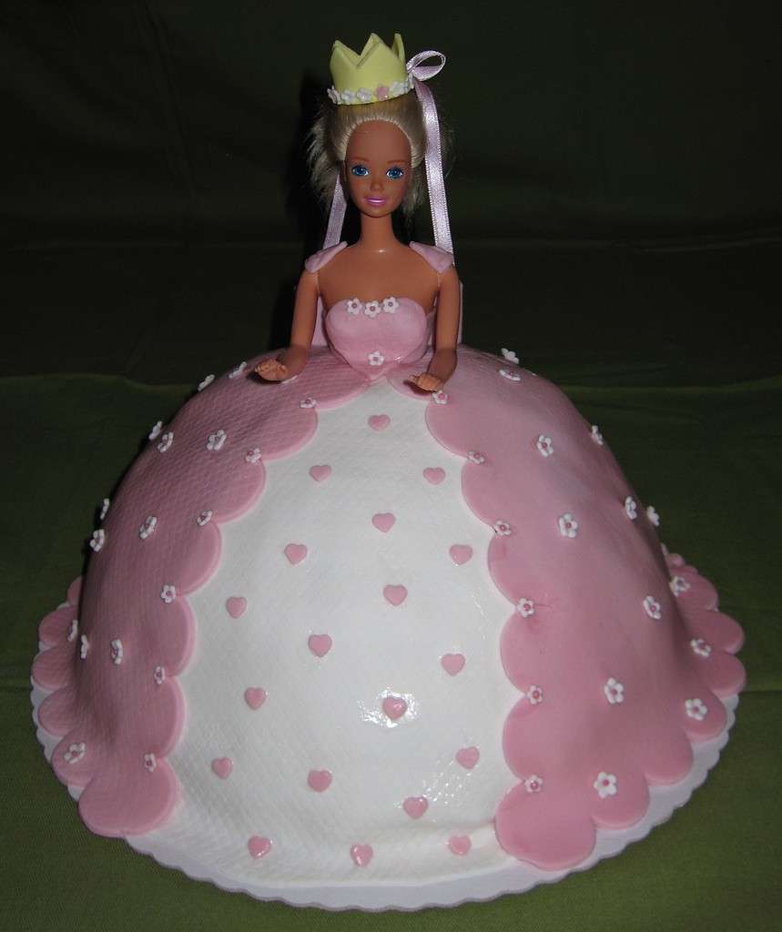 Vestito da principessa per torta Barbie