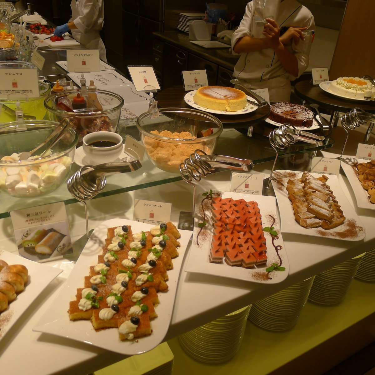Buffet di piatti giapponesi per la Cresima