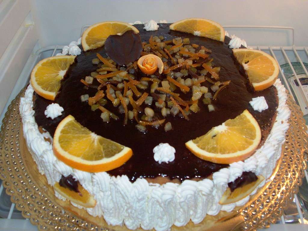 Cioccolato, arancia e panna per la torta