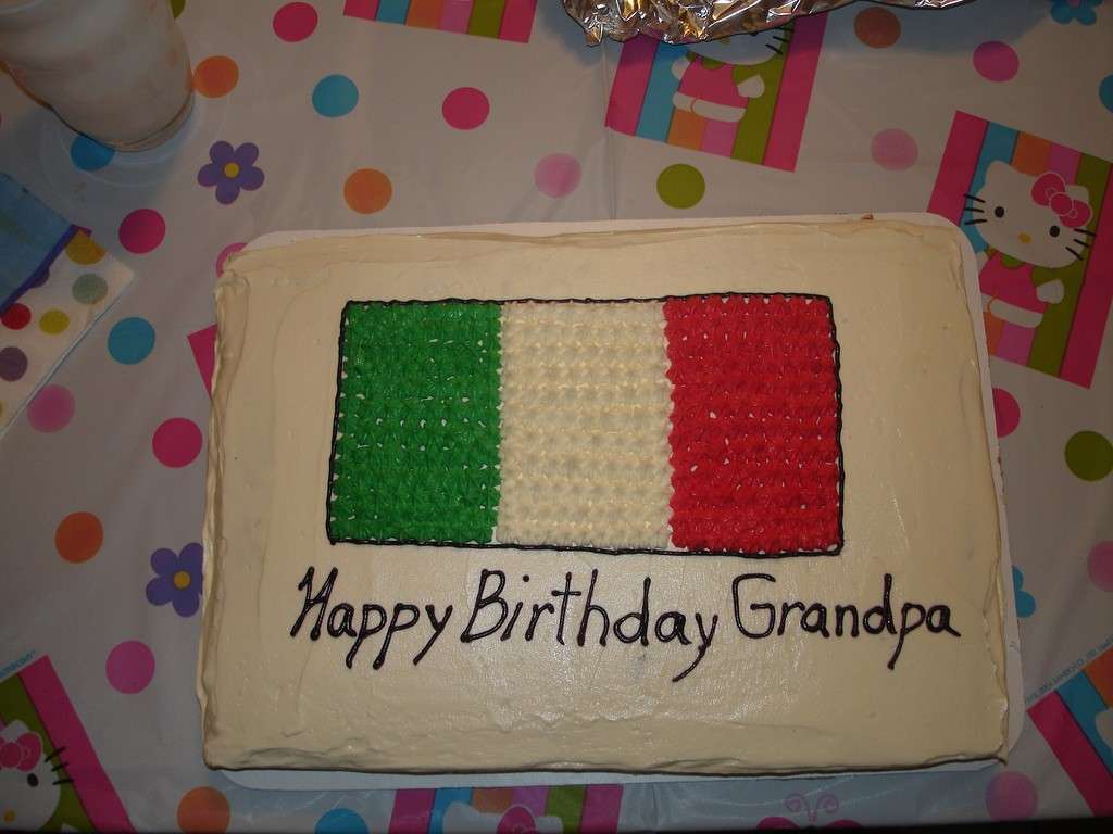 Torta con bandiera italiana