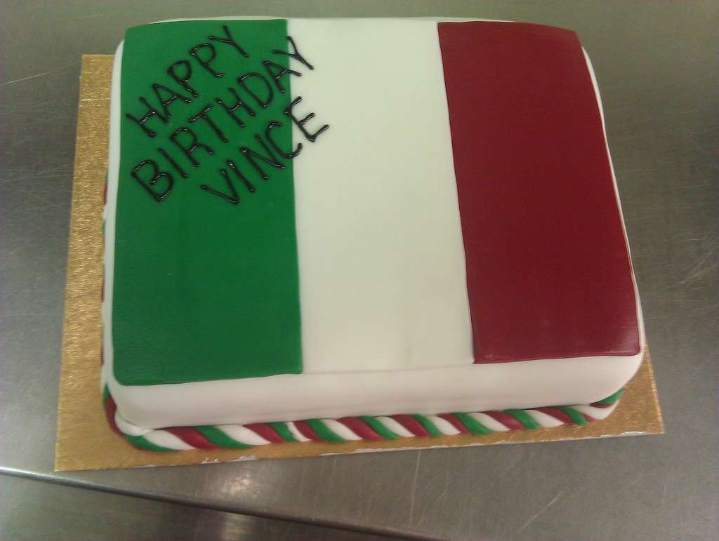 Torta rettangolare con bandiera italiana