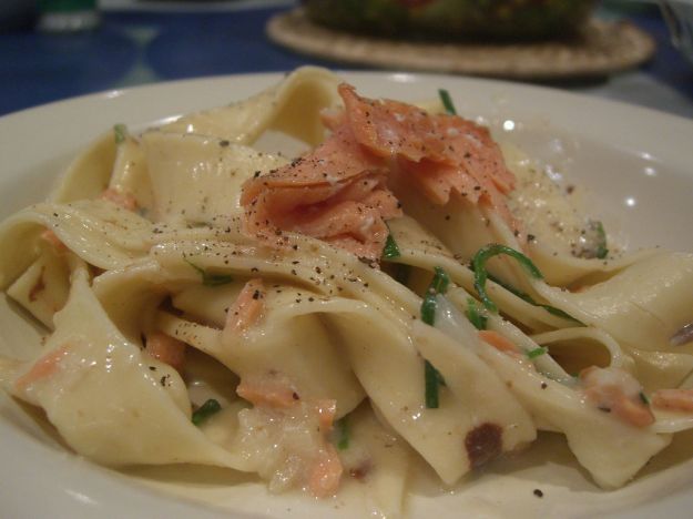 Pappardelle al salmone e sedano