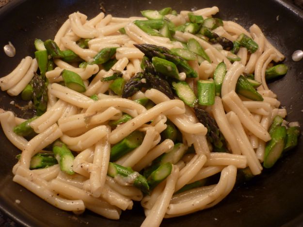 pasta asparagi e salsiccia