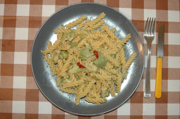 pasta con broccolo romanesco