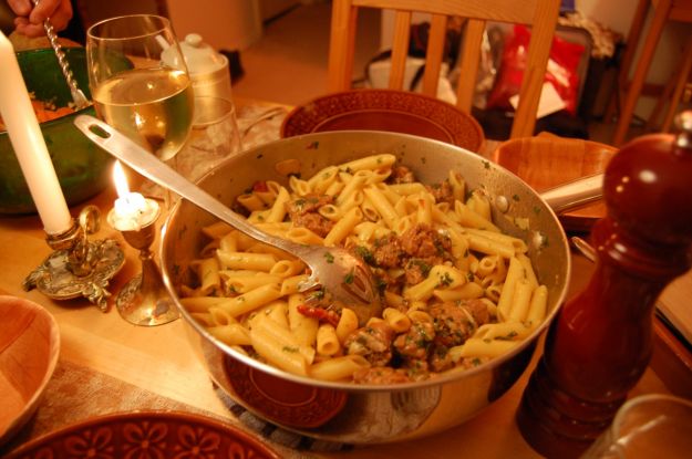pasta con carciofi e salsiccia