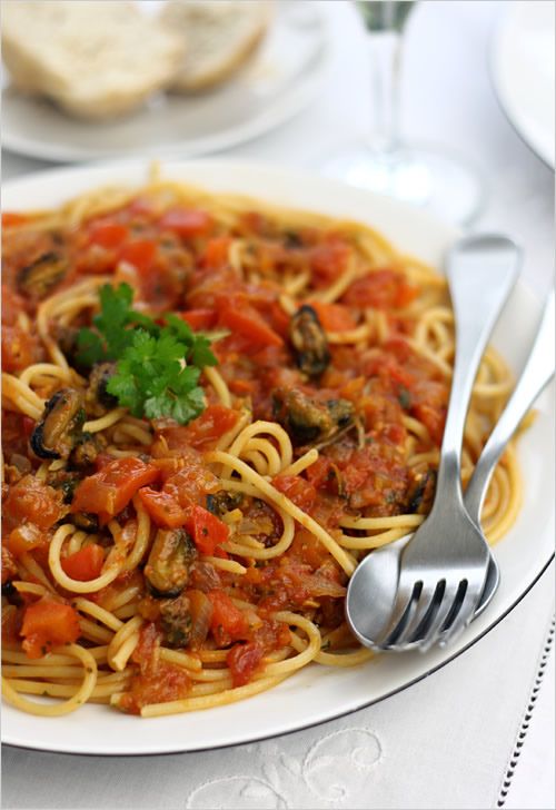 Pasta con il sugo di cozze
